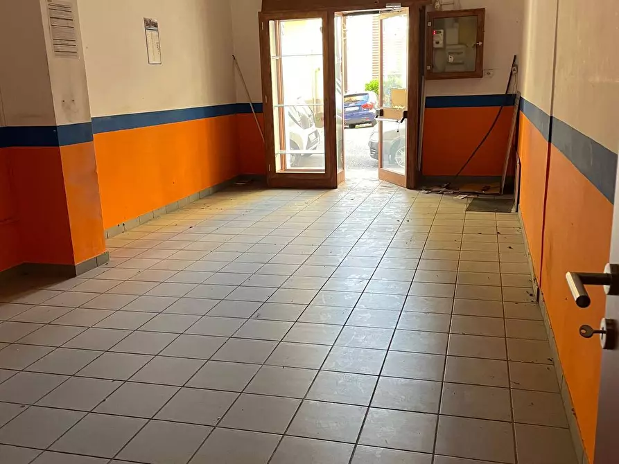 Immagine 6 di Locale commerciale in affitto  in via Guarini a Avellino