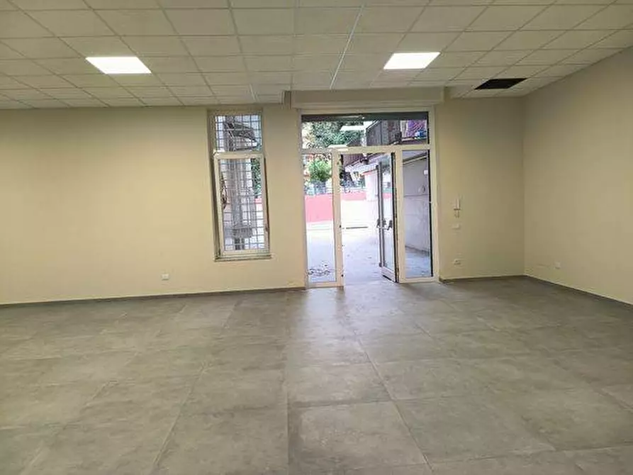 Immagine 4 di Locale commerciale in affitto  in VIA RIVO CEROLA a Sarno