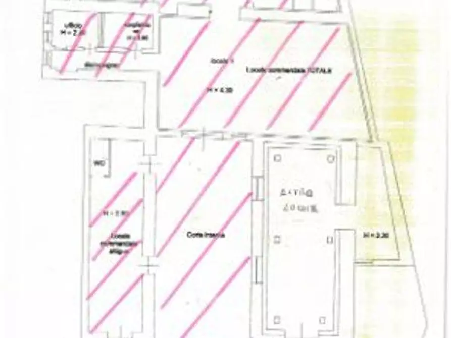 Immagine 9 di Locale commerciale in affitto  in VIA RIVO CEROLA a Sarno