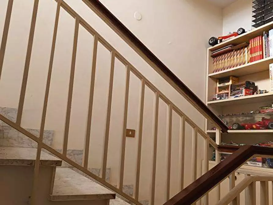 Immagine 23 di Villa in vendita  in VIA AIELLO a Angri