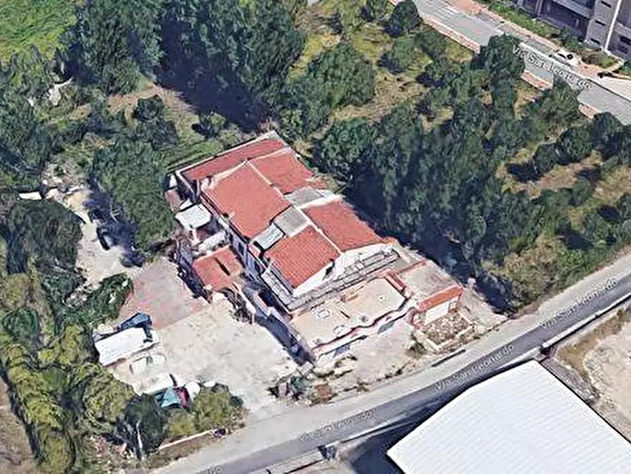 Immagine 2 di Casa indipendente in vendita  in VIA SAN LEONARDO a Salerno