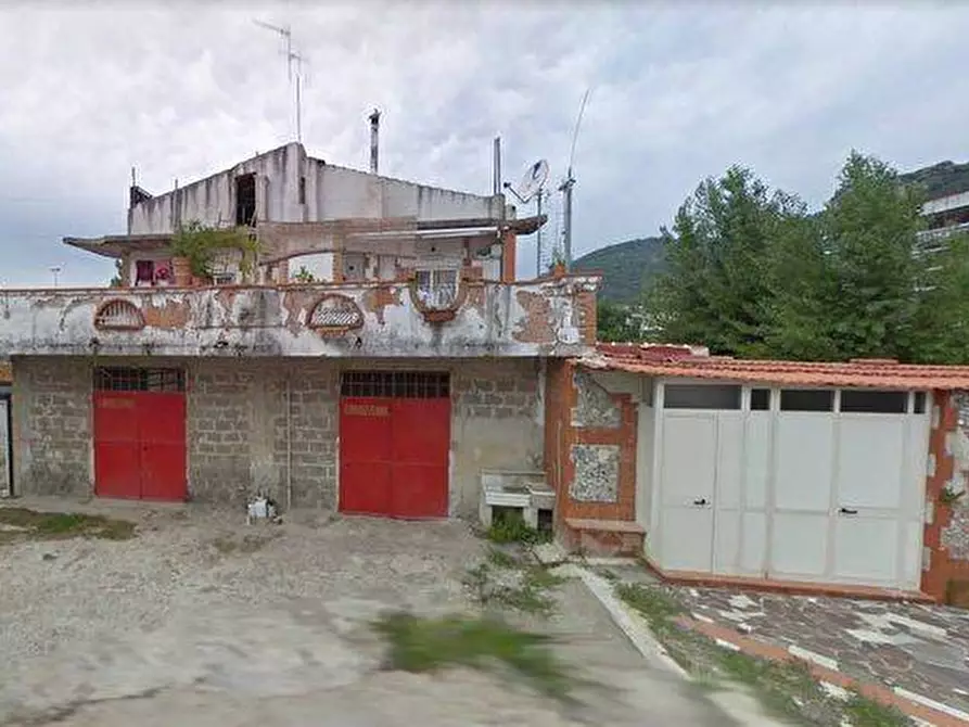 Immagine 3 di Casa indipendente in vendita  in VIA SAN LEONARDO a Salerno