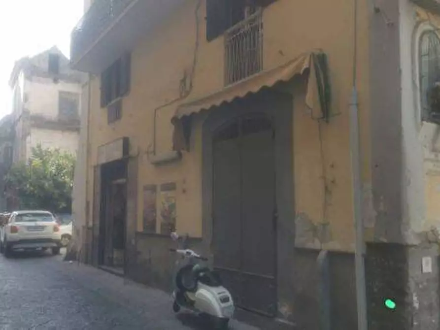 Immagine 2 di Locale commerciale in vendita  in VIA AMENDOLA a Pagani