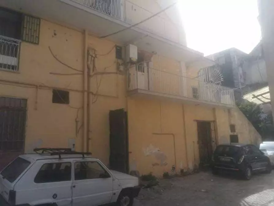 Immagine 4 di Locale commerciale in vendita  in VIA AMENDOLA a Pagani