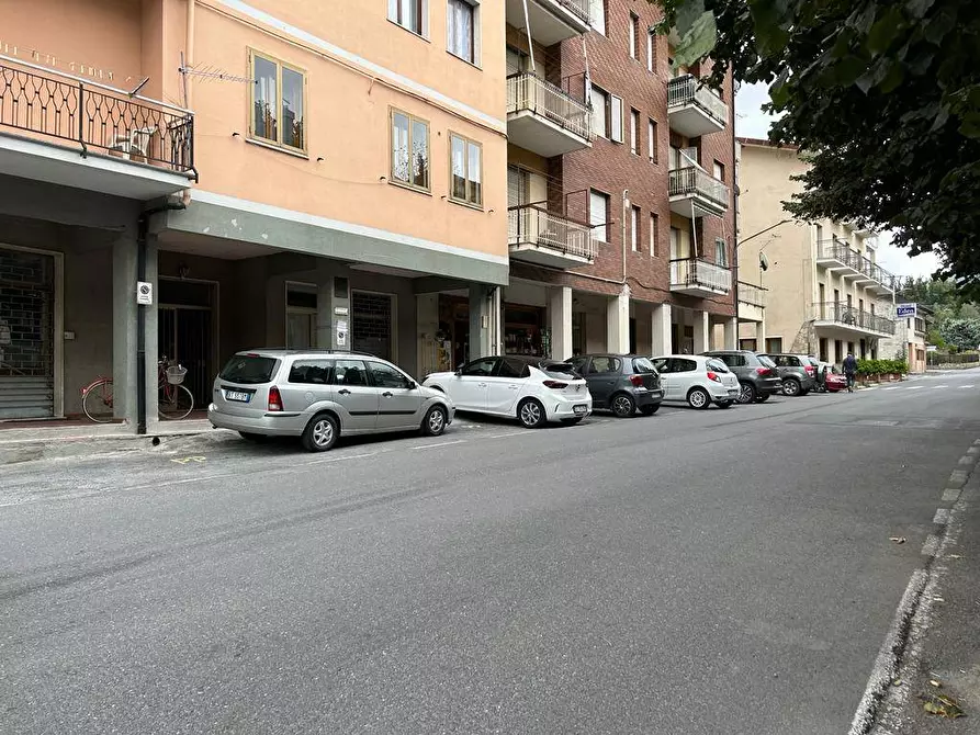 Immagine 2 di Attività commerciale in vendita  in VIA LEALE a Calizzano