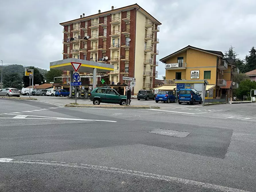 Immagine 8 di Attività commerciale in vendita  in VIA LEALE a Calizzano