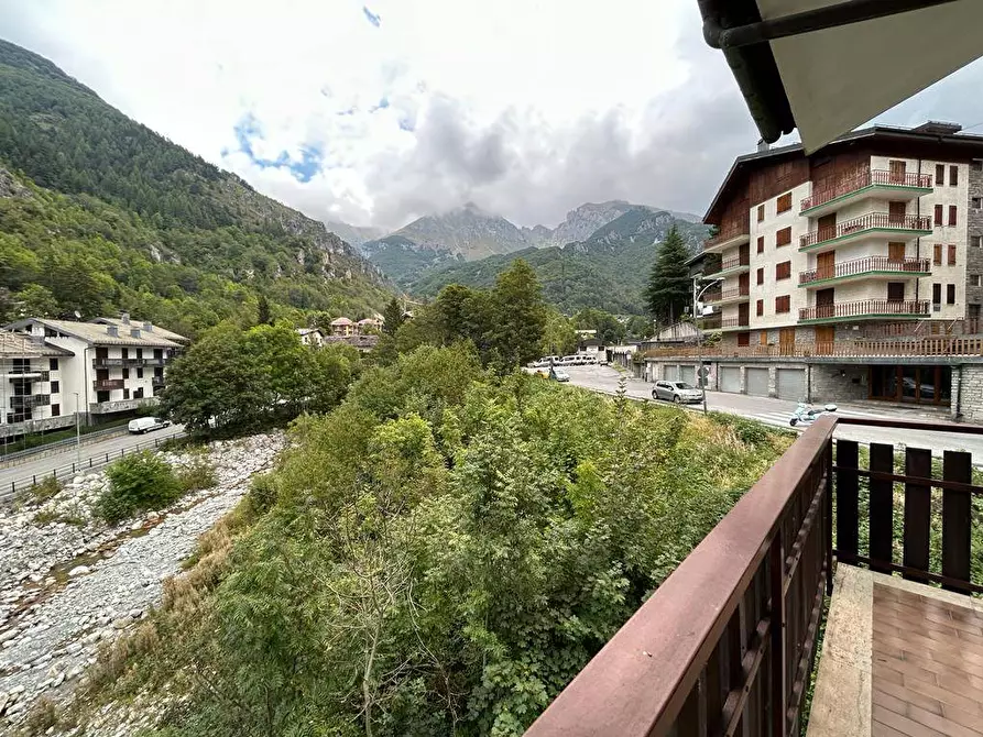 Immagine 3 di Appartamento in vendita  in VIA MONTE CROSS a Limone Piemonte