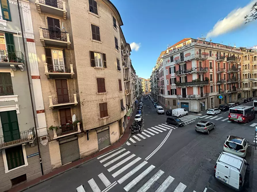Immagine 1 di Appartamento in vendita  in VIA SAN LORENZO a Savona