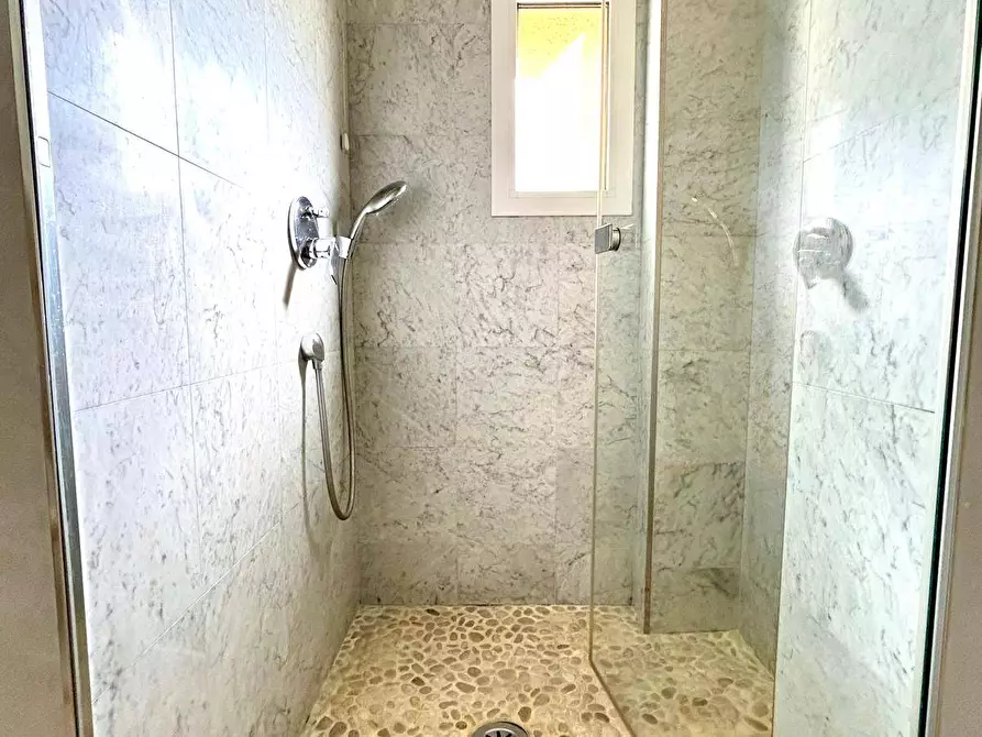 Immagine 29 di Appartamento in vendita  in Via Orazio Grassi a Savona