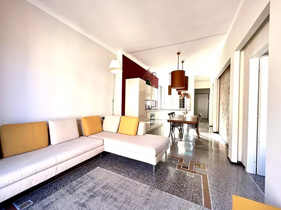 Immagine 2 di Appartamento in vendita  in Via Orazio Grassi a Savona