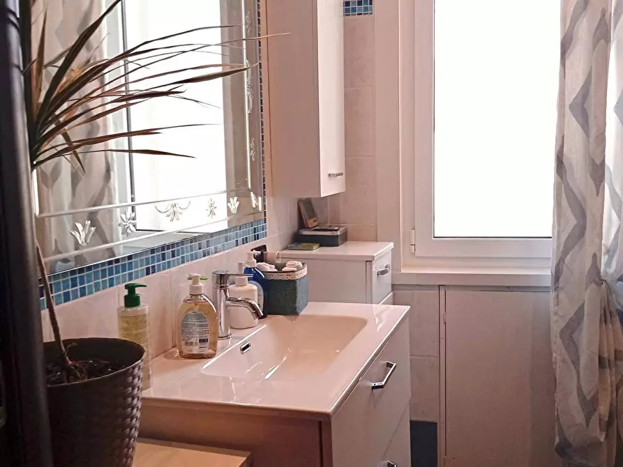 Immagine 18 di Appartamento in vendita  in Via Argentina Altobelli a Savona