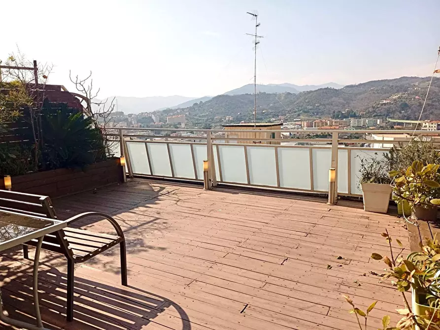 Immagine 2 di Appartamento in vendita  in Via Argentina Altobelli a Savona