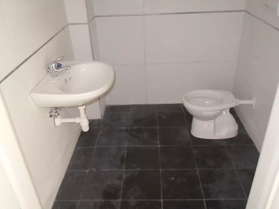 Immagine 7 di Ufficio in affitto  in Viale Magna Grecia a Catanzaro