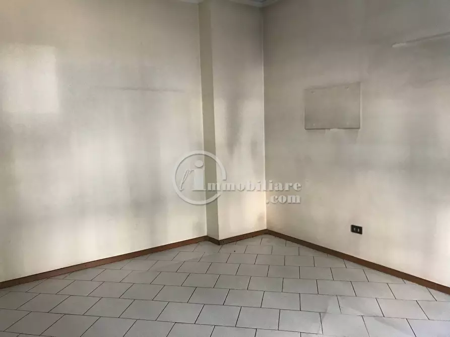 Immagine 6 di Ufficio in vendita  a Busto Arsizio