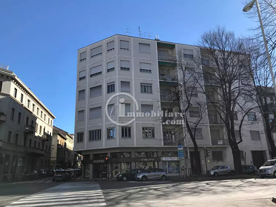 Immagine 3 di Ufficio in vendita  a Busto Arsizio