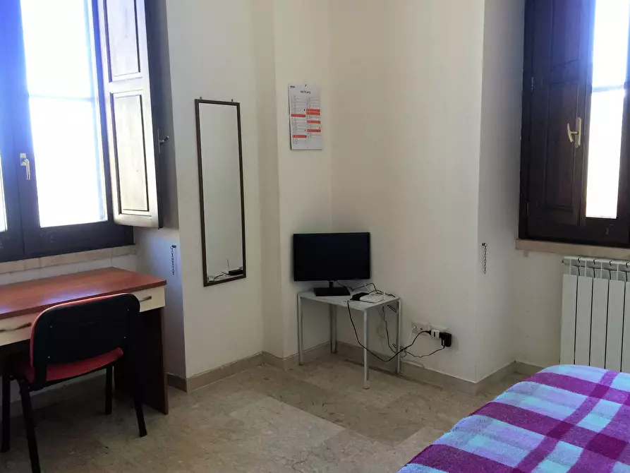 Immagine 9 di Camera in affitto  in Vico Iii Del Commercio a Catanzaro