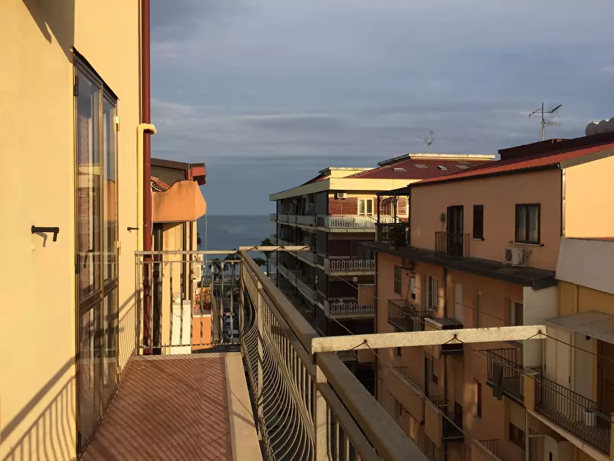 Immagine 1 di Appartamento in affitto  in via Cristoforo Colombo a Catanzaro