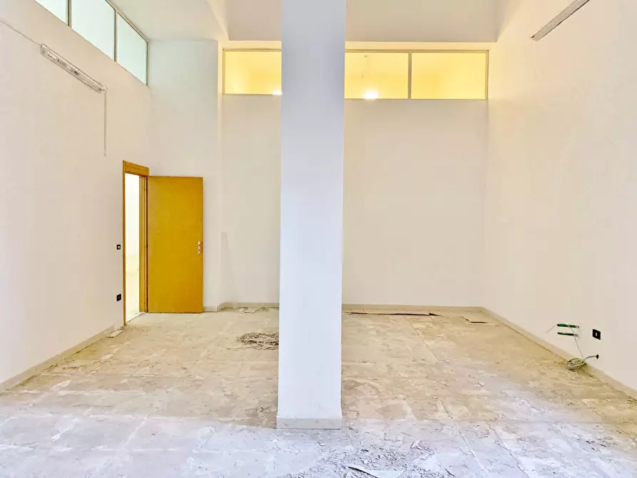 Immagine 5 di Magazzino in affitto  in via Costanzo a Catanzaro