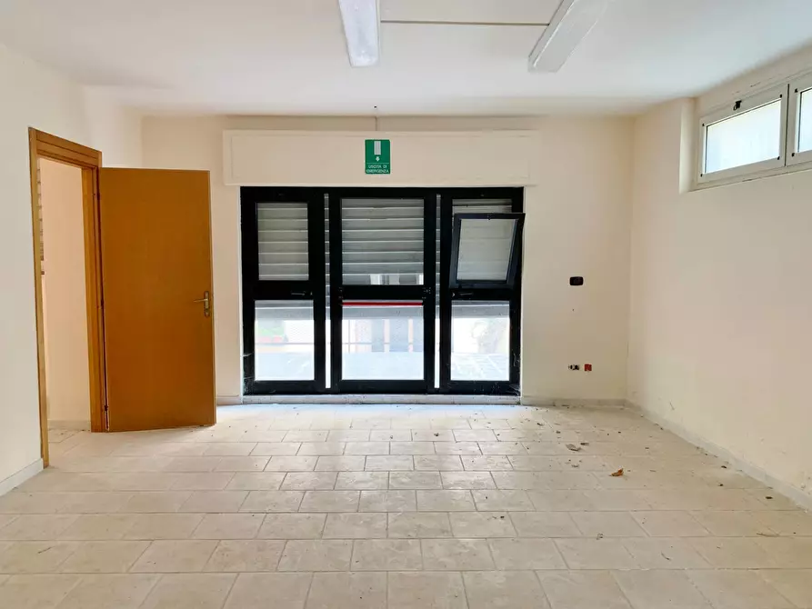 Immagine 2 di Magazzino in affitto  in via Costanzo a Catanzaro