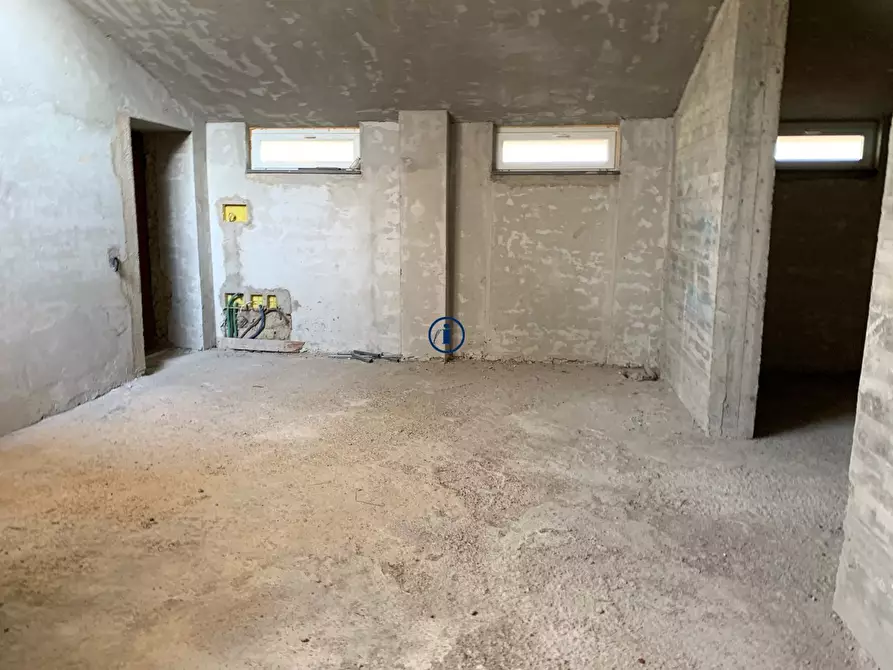 Immagine 8 di Appartamento in vendita  in Via Dei Giardini Reali a Caserta