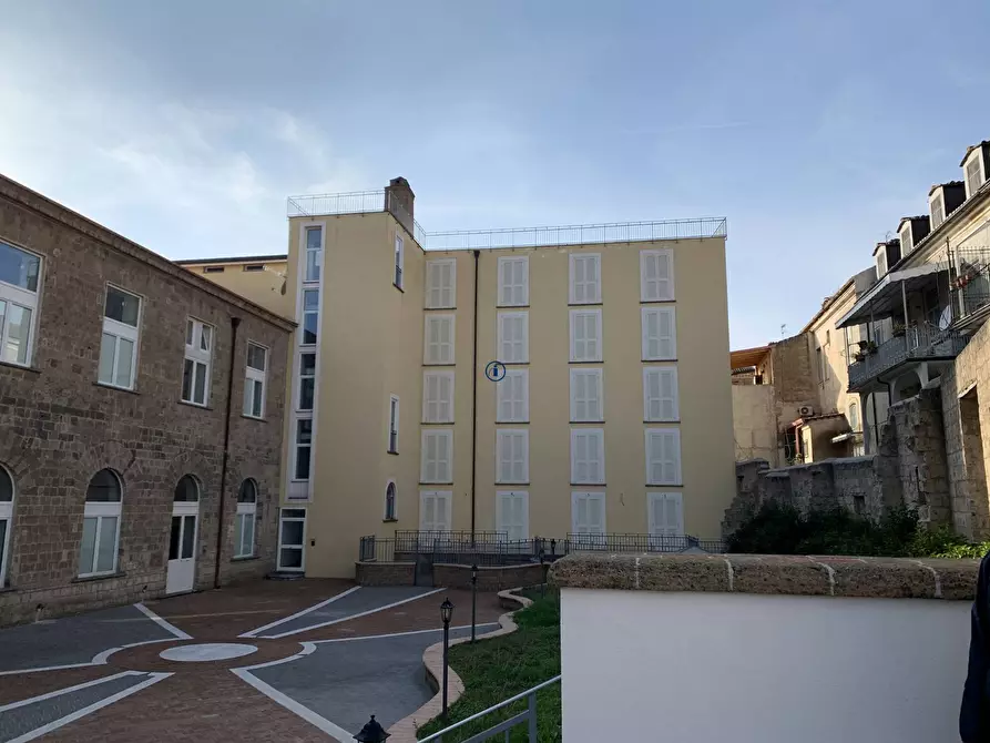 Immagine 12 di Appartamento in vendita  in Via Dei Giardini Reali a Caserta