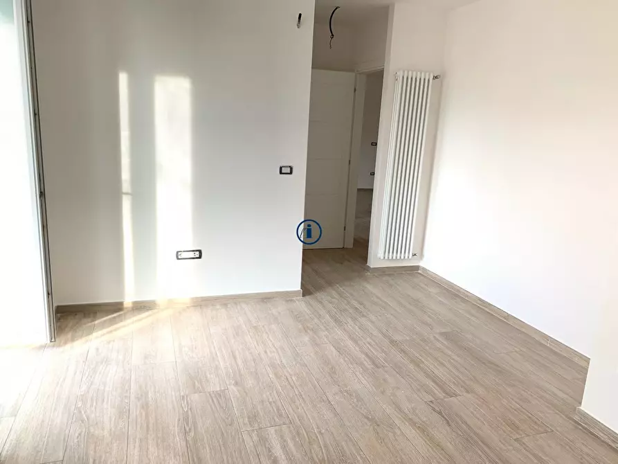 Immagine 27 di Appartamento in vendita  in Via Dei Giardini Reali a Caserta