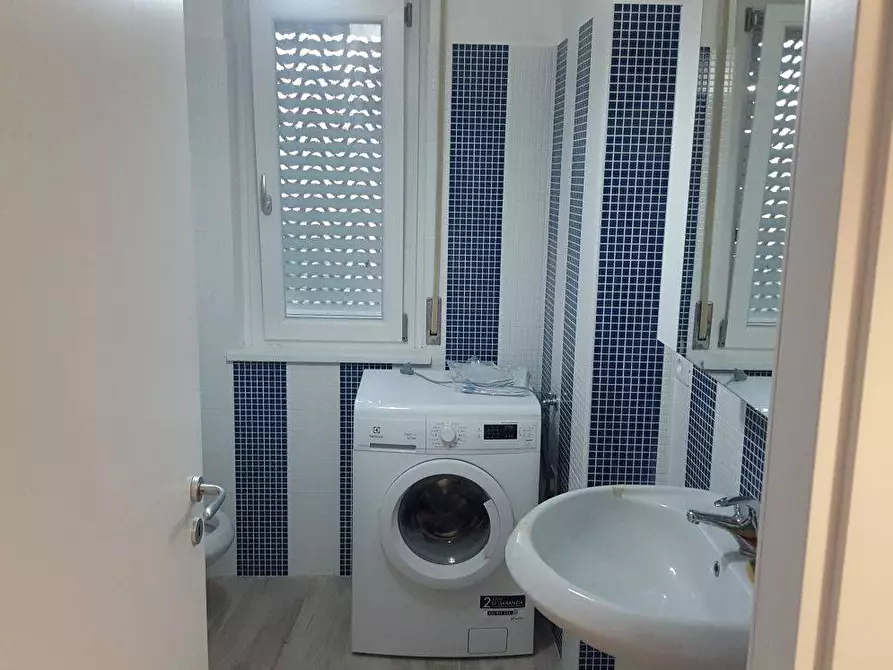 Immagine 9 di Camera in affitto  in Via Enrico Aristippo a Catanzaro