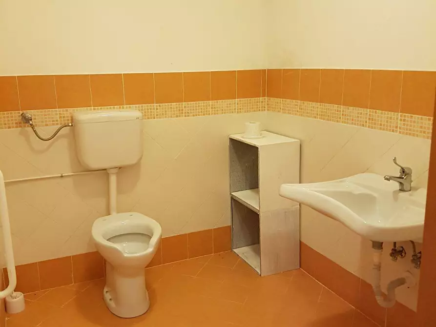 Immagine 7 di Ufficio in vendita  in viale dei Bizantini a Catanzaro