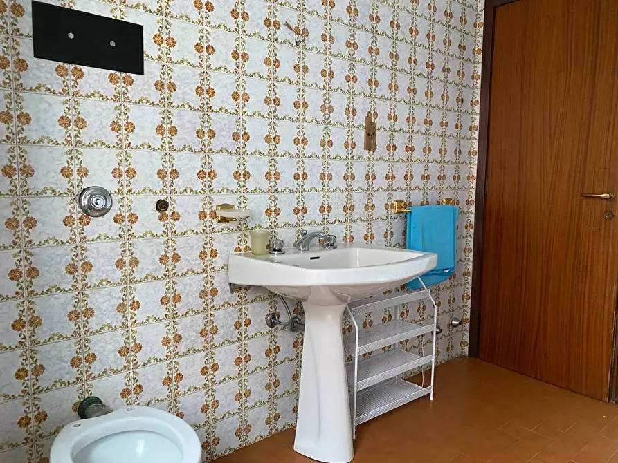 Immagine 14 di Camera in affitto  in via San Brunone di Colonia a Catanzaro