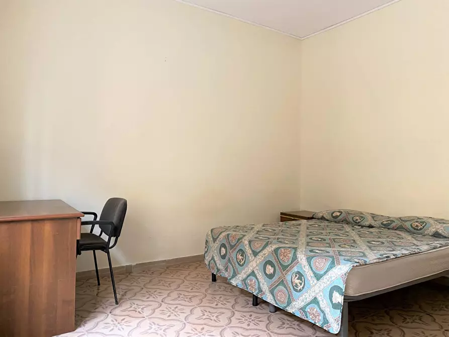 Immagine 15 di Camera in affitto  in via San Brunone di Colonia a Catanzaro