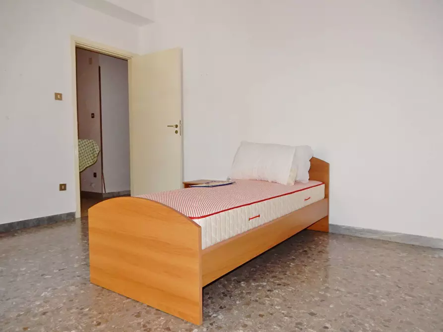 Immagine 3 di Camera in affitto  in Viale Pio X a Catanzaro