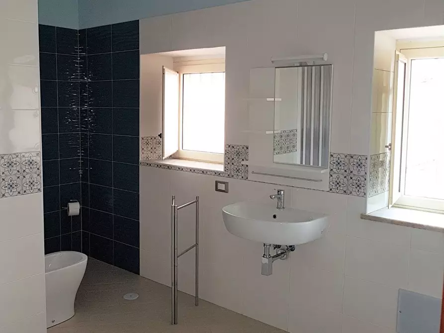 Immagine 18 di Palazzo in affitto  in via del progresso a Catanzaro