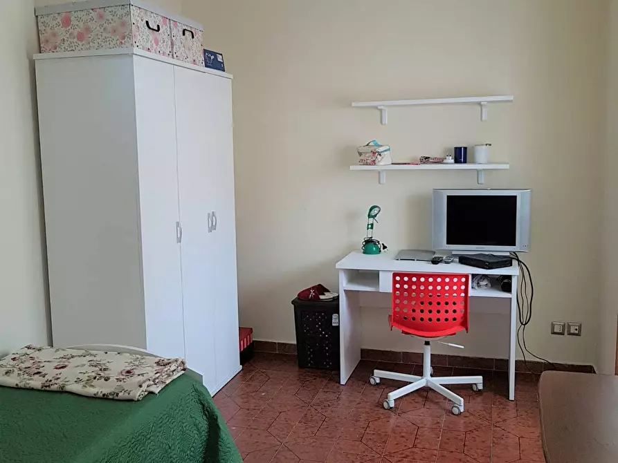 Immagine 13 di Palazzo in affitto  in via del progresso a Catanzaro