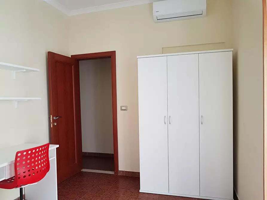 Immagine 17 di Palazzo in affitto  in via del progresso a Catanzaro