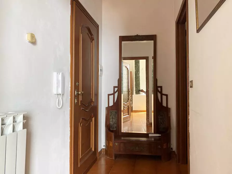 Immagine 6 di Palazzo in vendita  in via Lungomare Stefano Pugliese a Catanzaro