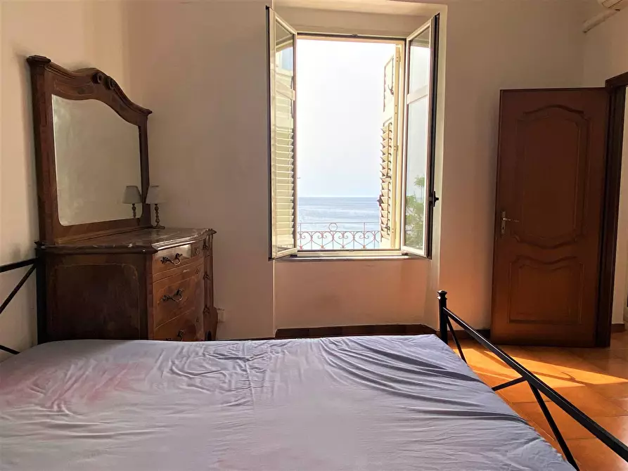 Immagine 10 di Palazzo in vendita  in via Lungomare Stefano Pugliese a Catanzaro