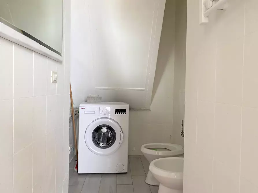 Immagine 14 di Palazzo in vendita  in via Lungomare Stefano Pugliese a Catanzaro