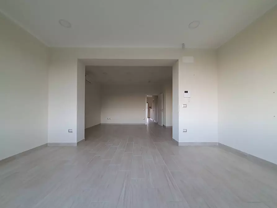 Immagine 2 di Ufficio in affitto  in C.da Donnantona a Borgia