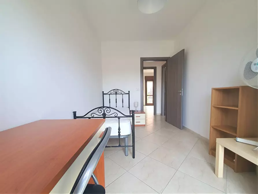 Immagine 13 di Camera in affitto  in Viale Crotone a Catanzaro