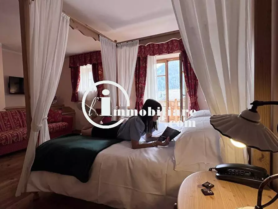 Immagine 13 di Albergo/B&B/Residence in vendita  in VIGO DI FASSA a San Giovanni Di Fassa