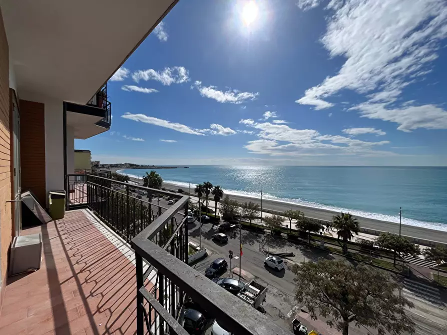 Immagine 4 di Appartamento in affitto  in Via Barletta a Catanzaro