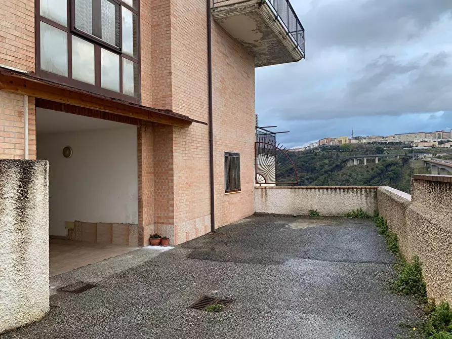 Immagine 4 di Box auto in vendita  in via Gianvincenzo Gravina a Catanzaro