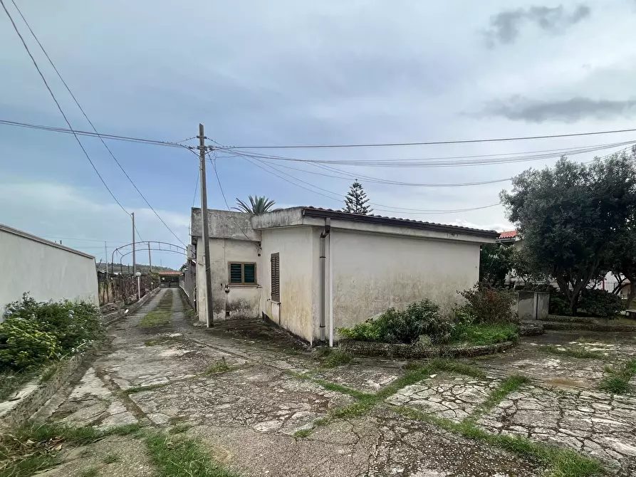 Immagine 1 di Villa in vendita  in Via Civitavecchia a Catanzaro