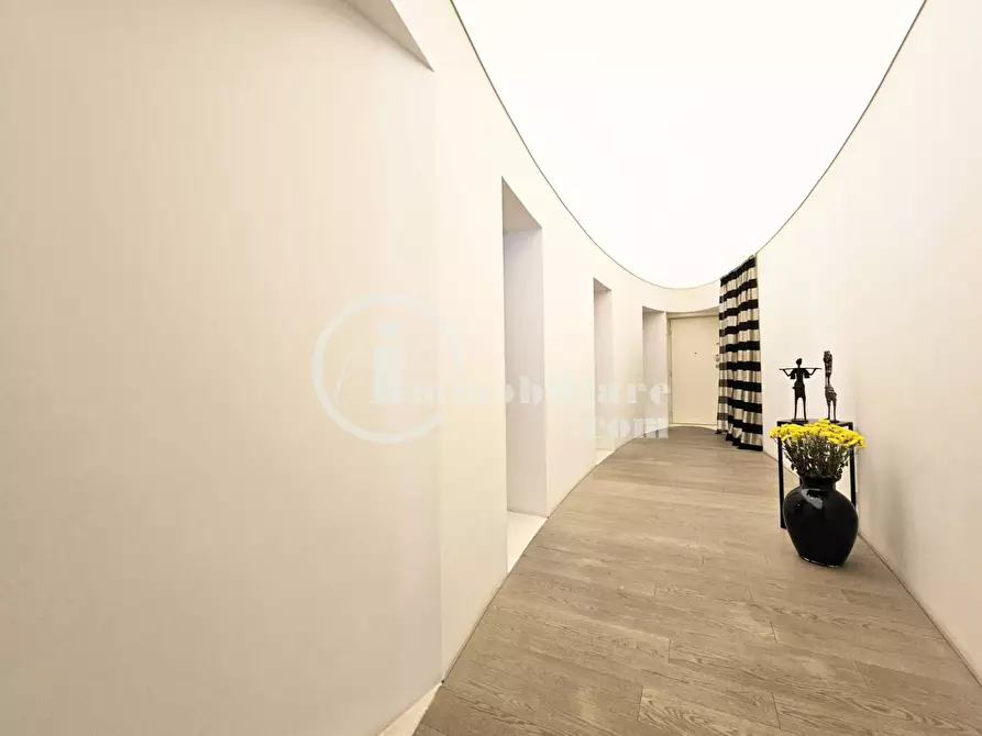 Immagine 5 di Appartamento in vendita  in Via Giuseppe Mercalli a Roma