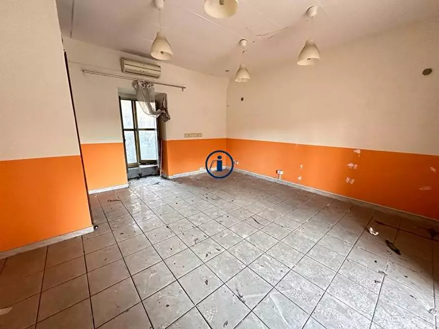 Immagine 2 di Negozio in vendita  in Via San Nicola a Caserta