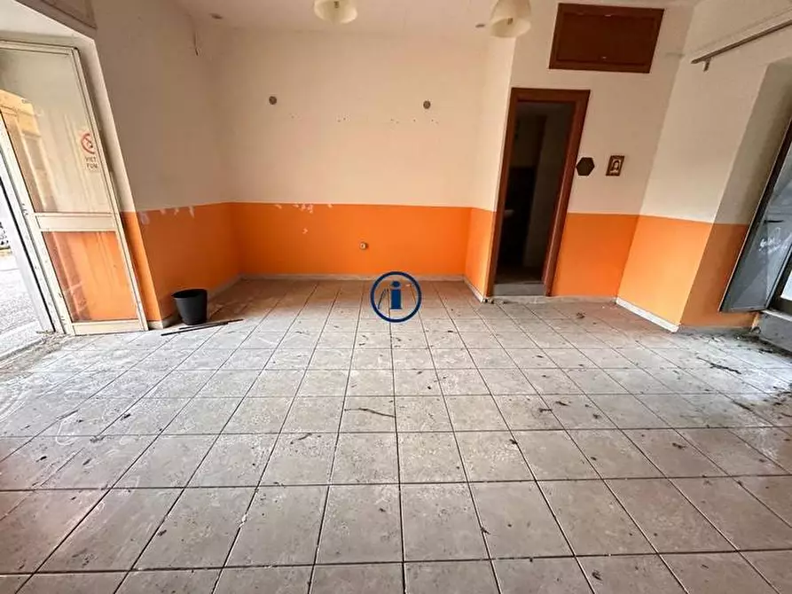 Immagine 4 di Negozio in vendita  in Via San Nicola a Caserta
