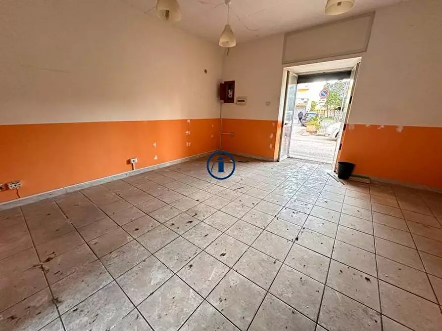 Immagine 7 di Negozio in vendita  in Via San Nicola a Caserta