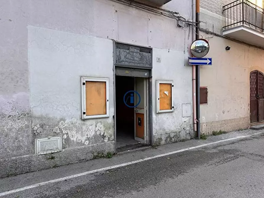 Immagine 9 di Negozio in vendita  in Via San Nicola a Caserta