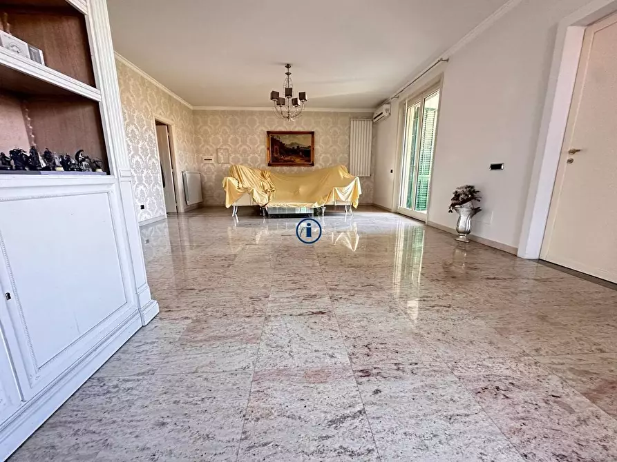 Immagine 4 di Appartamento in vendita  in Via Michelangelo Buonarroti a San Nicola La Strada