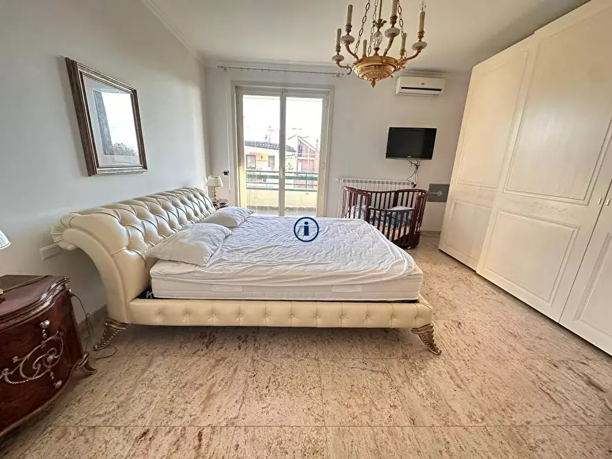 Immagine 15 di Appartamento in vendita  in Via Michelangelo Buonarroti a San Nicola La Strada